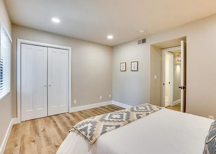 Private Pool + Putting Green: Sunny Gem * Scottsdale